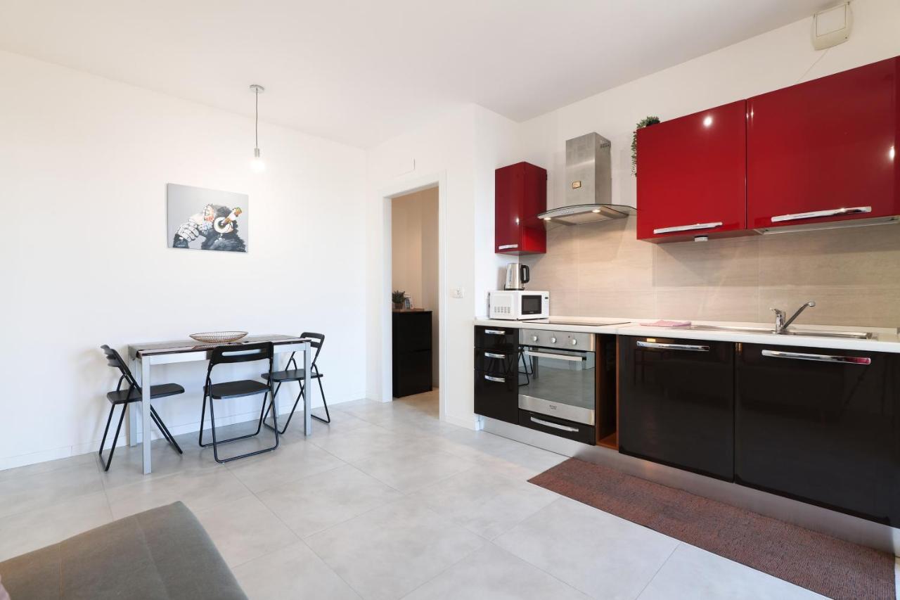 Apartament Primopiano - Caduti Missione Mediolan Zewnętrze zdjęcie